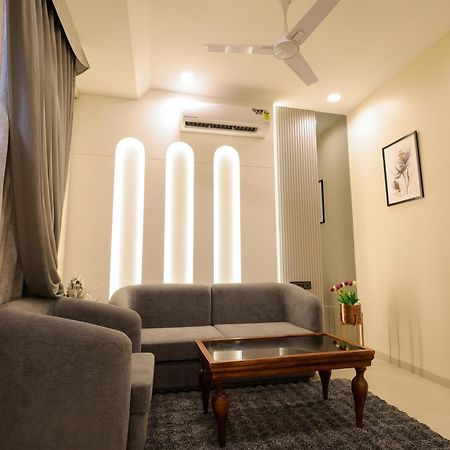 The Meera Hotel Ujjain Dış mekan fotoğraf