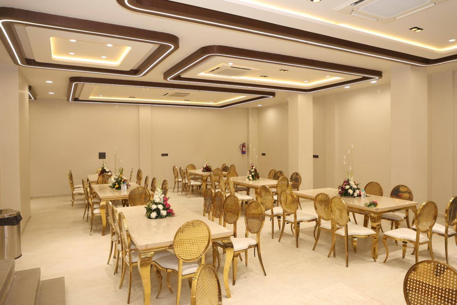 The Meera Hotel Ujjain Dış mekan fotoğraf