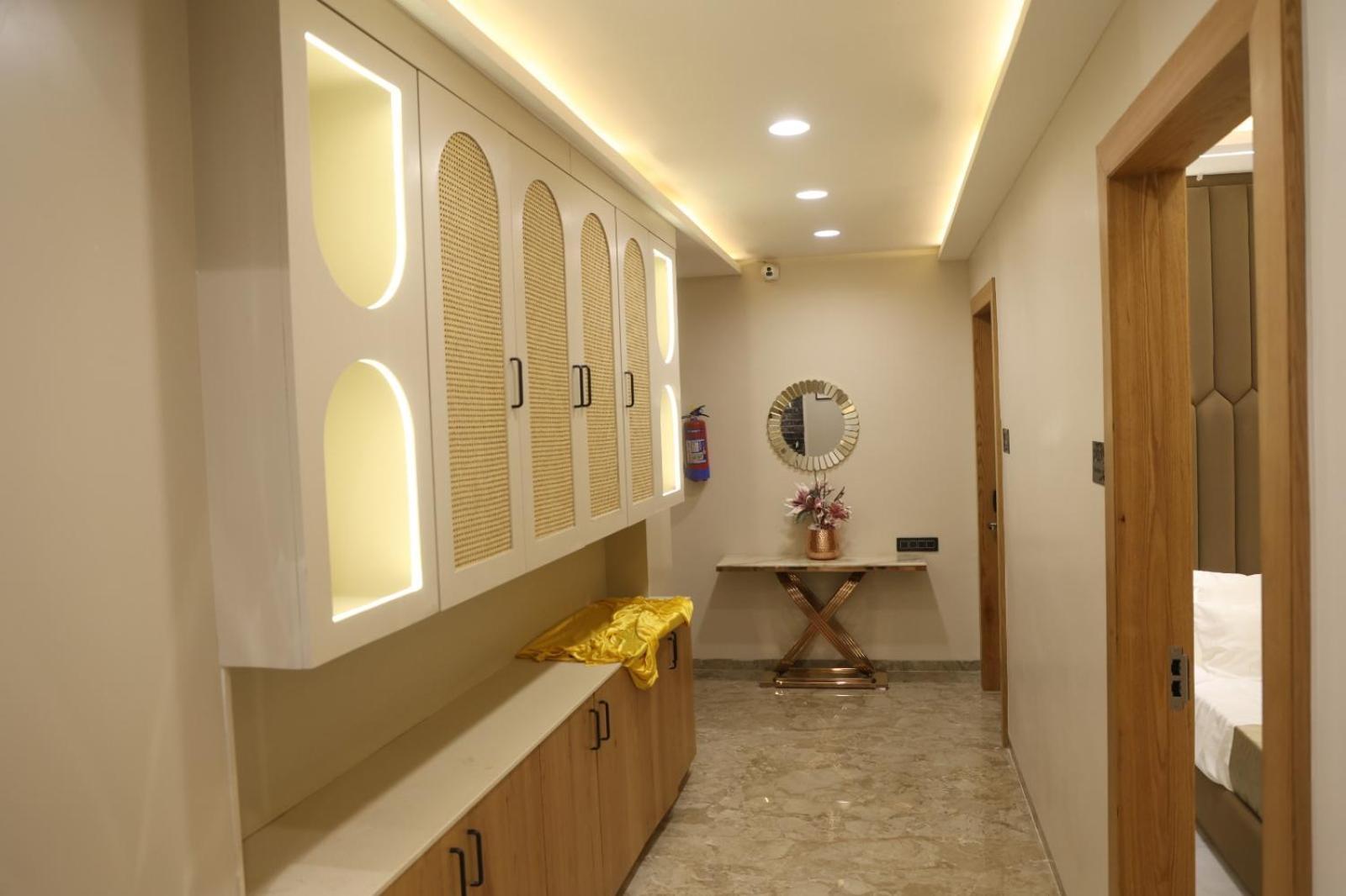 The Meera Hotel Ujjain Dış mekan fotoğraf