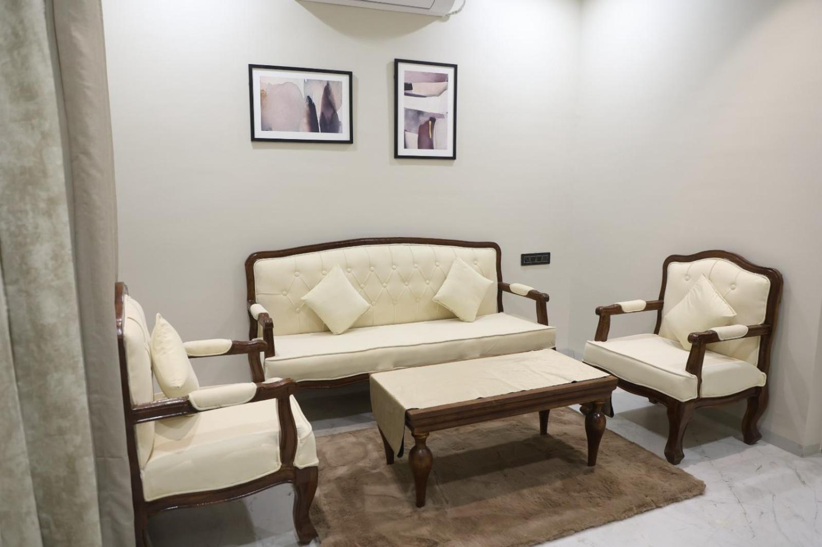 The Meera Hotel Ujjain Dış mekan fotoğraf