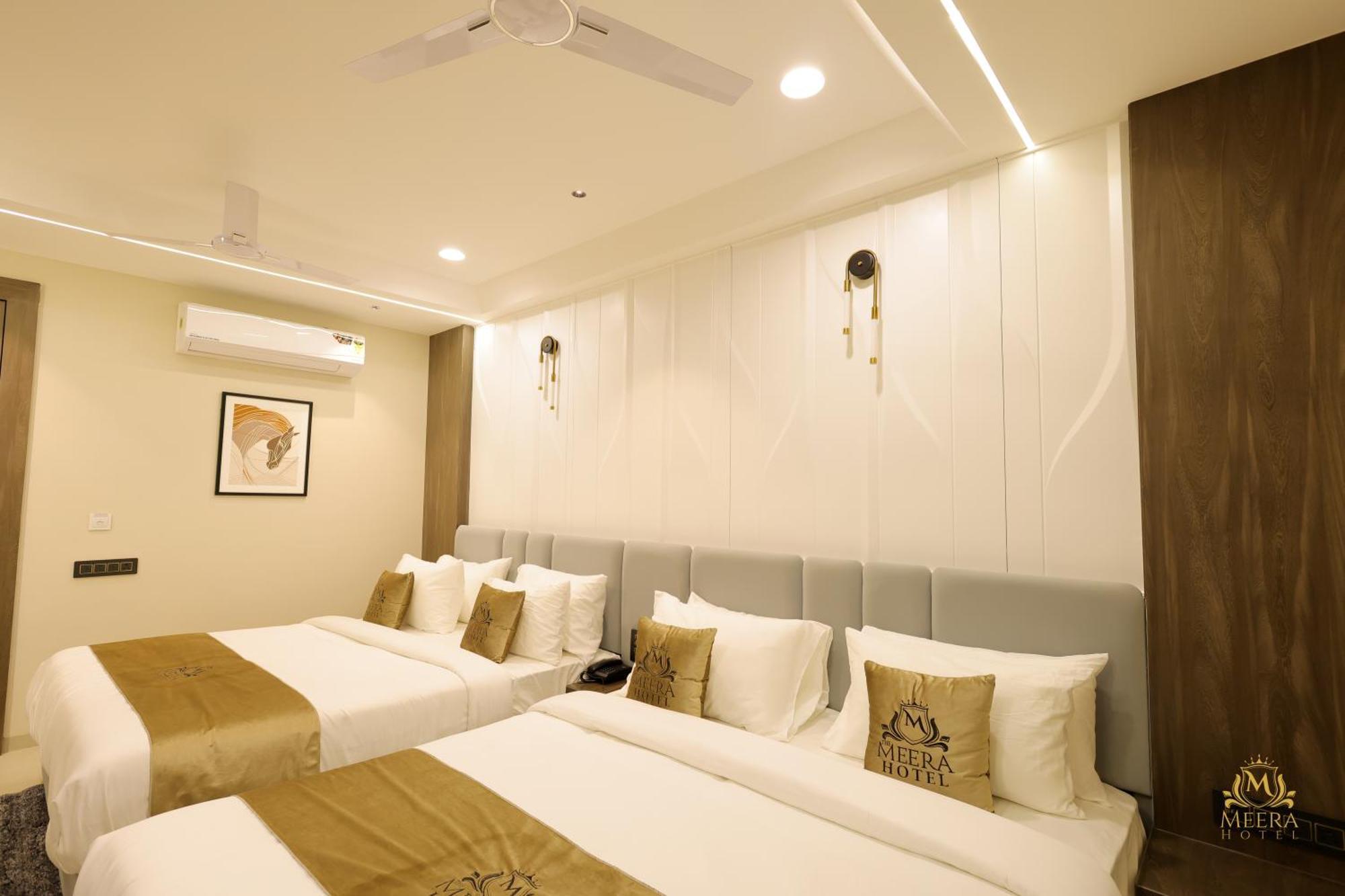 The Meera Hotel Ujjain Dış mekan fotoğraf