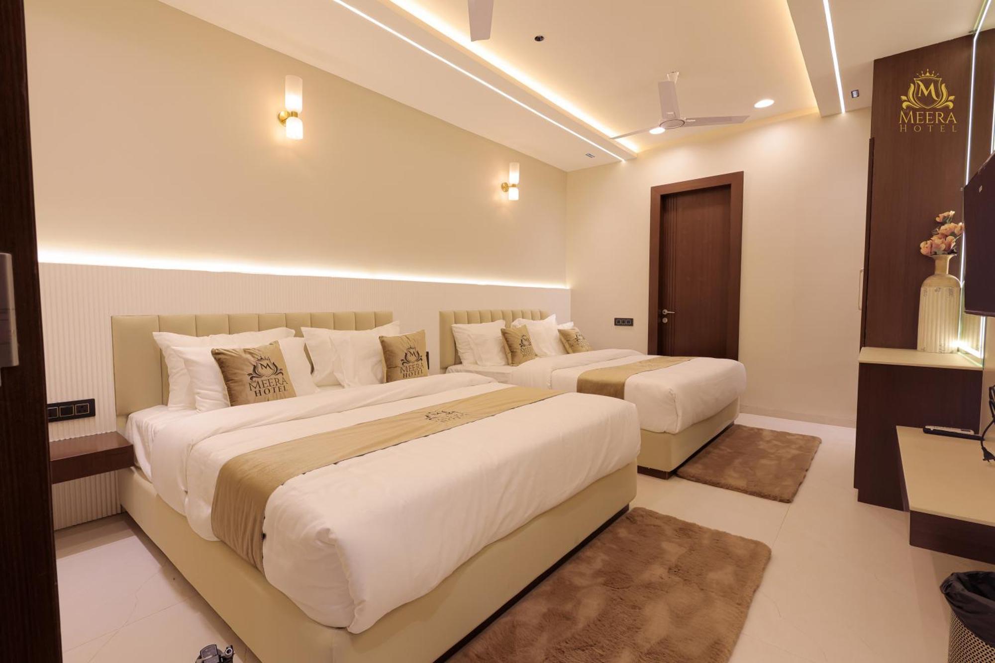 The Meera Hotel Ujjain Dış mekan fotoğraf