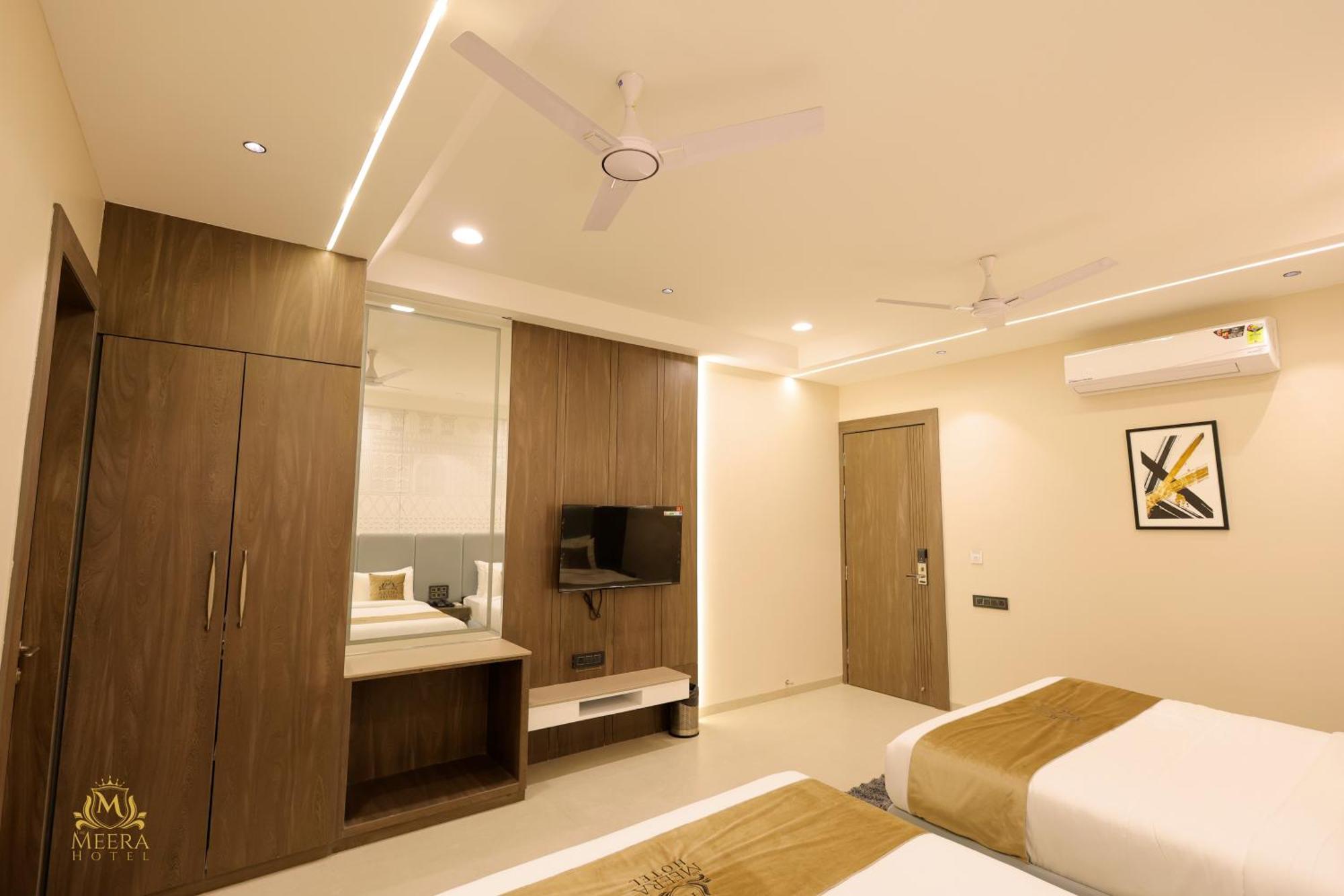 The Meera Hotel Ujjain Dış mekan fotoğraf