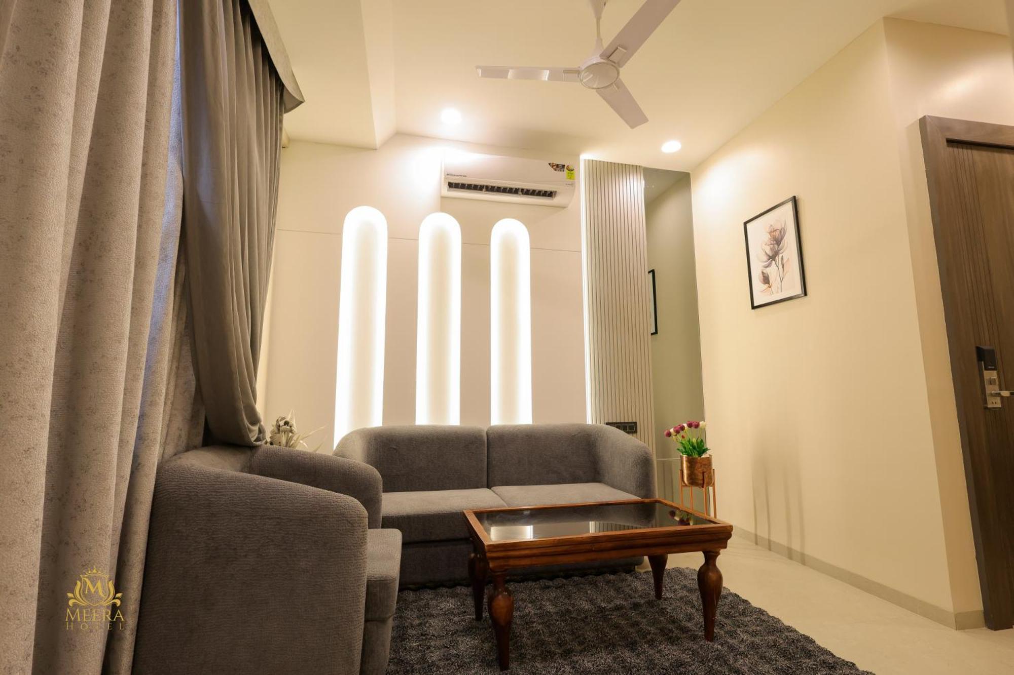 The Meera Hotel Ujjain Dış mekan fotoğraf