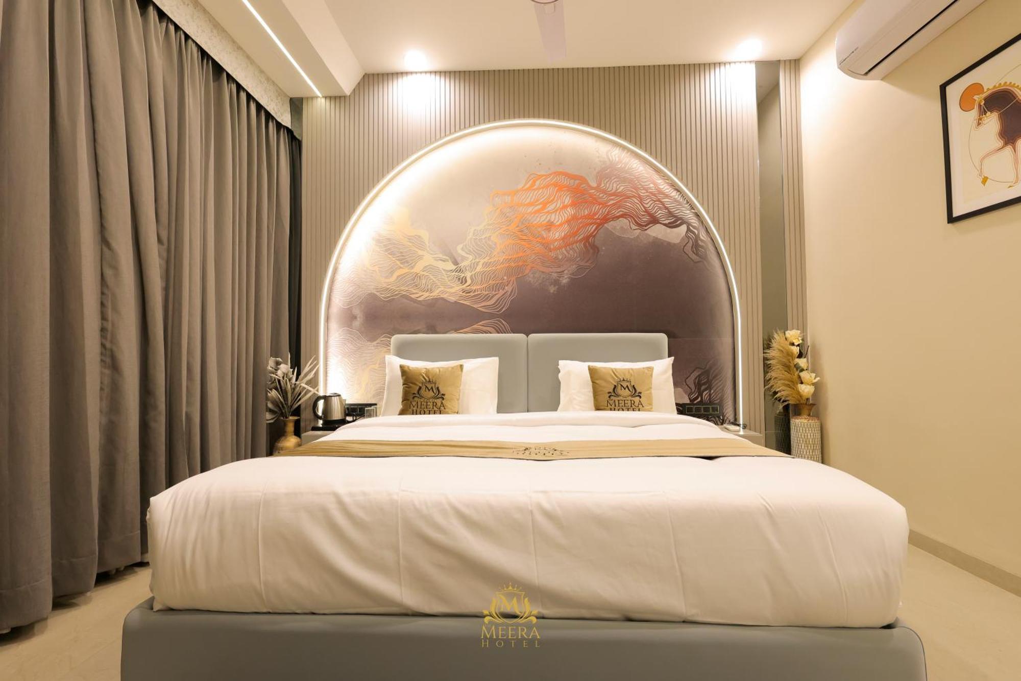 The Meera Hotel Ujjain Dış mekan fotoğraf