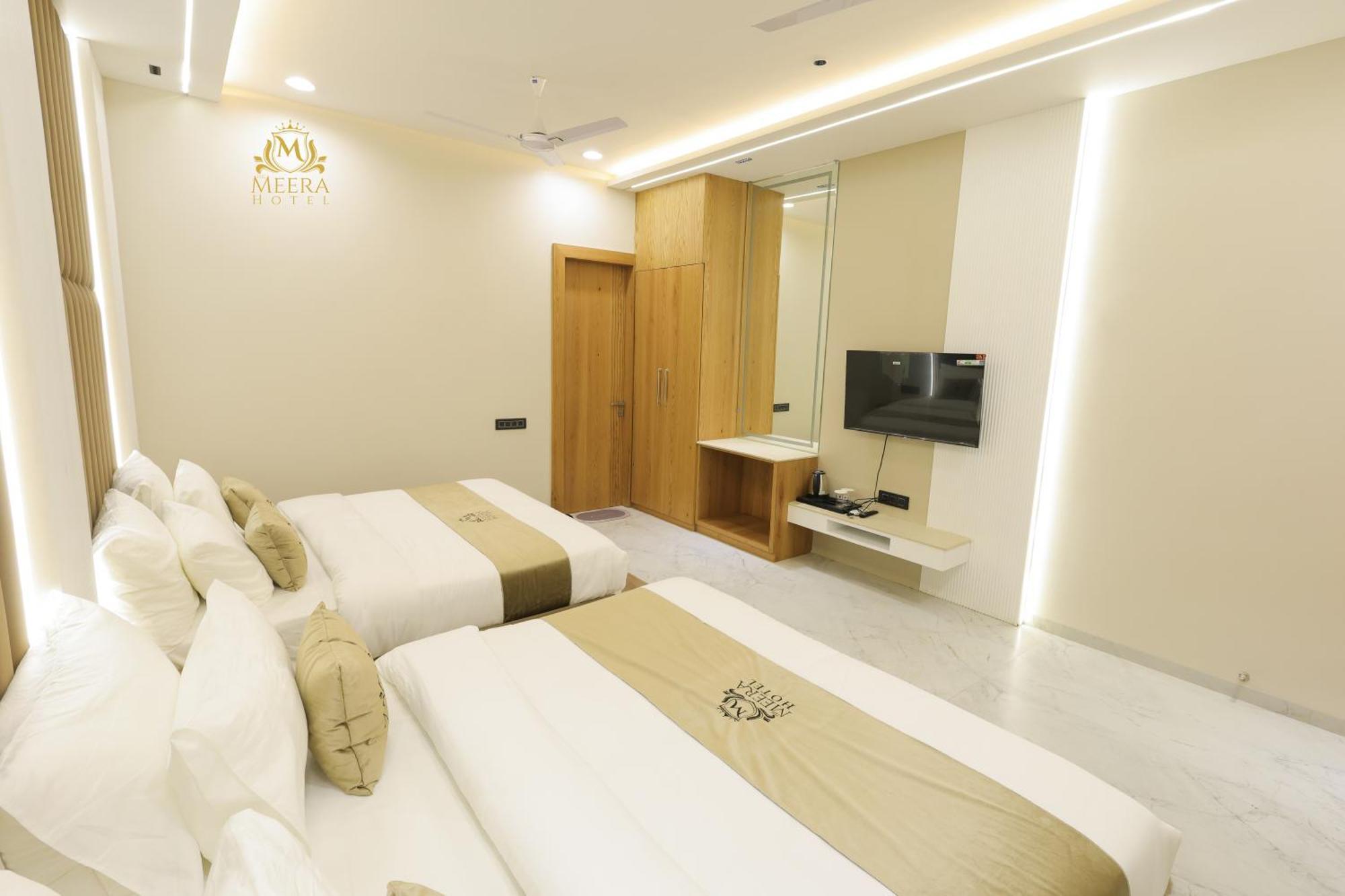 The Meera Hotel Ujjain Dış mekan fotoğraf