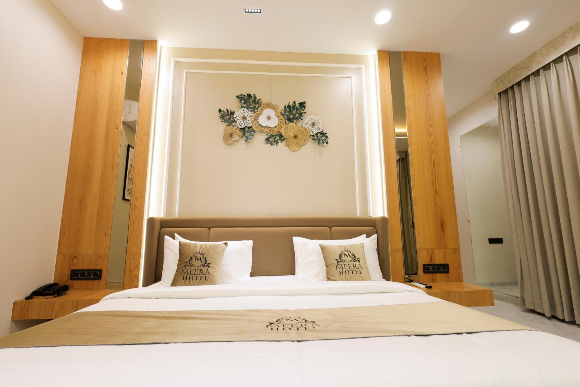 The Meera Hotel Ujjain Dış mekan fotoğraf