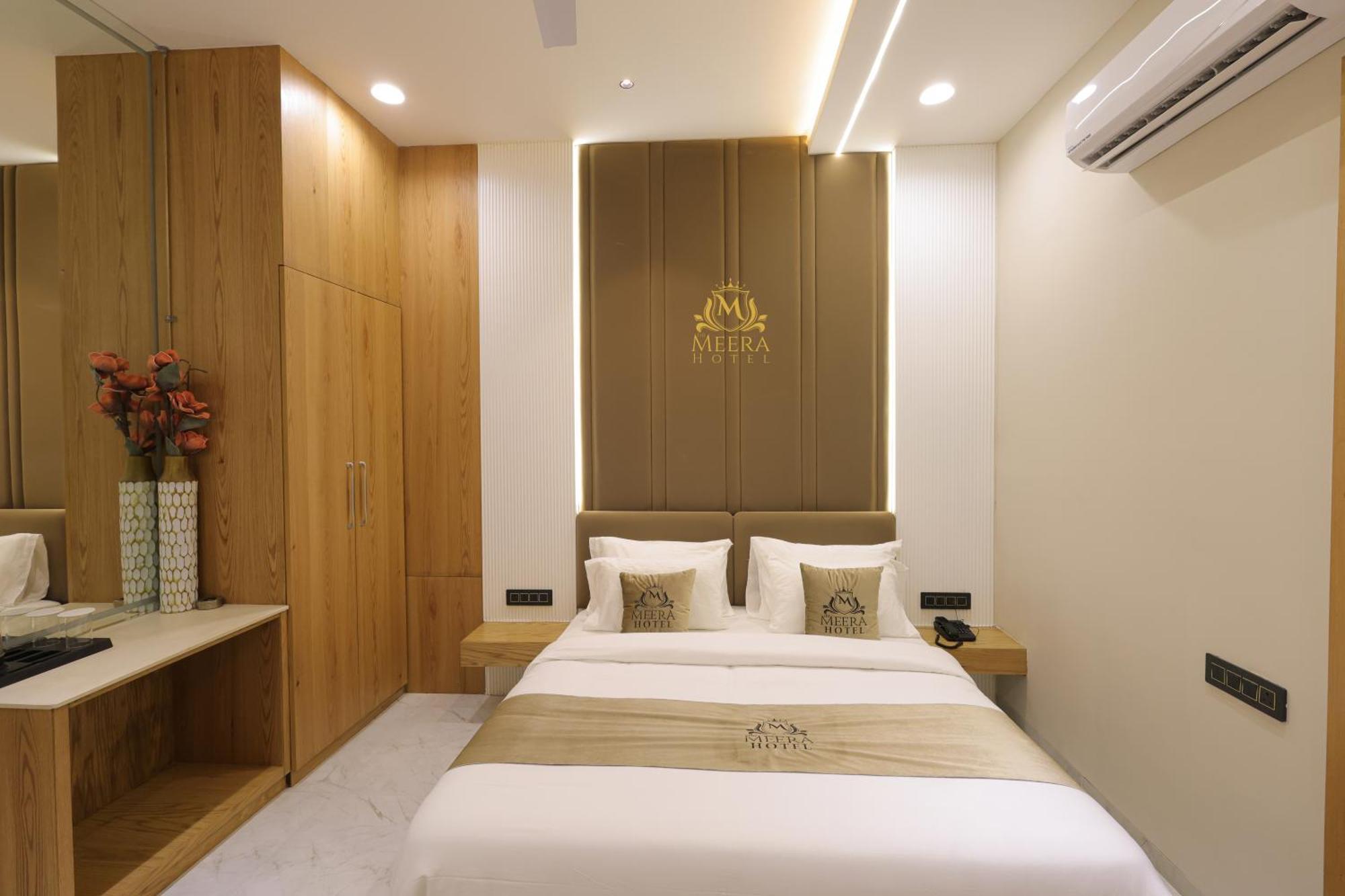 The Meera Hotel Ujjain Dış mekan fotoğraf