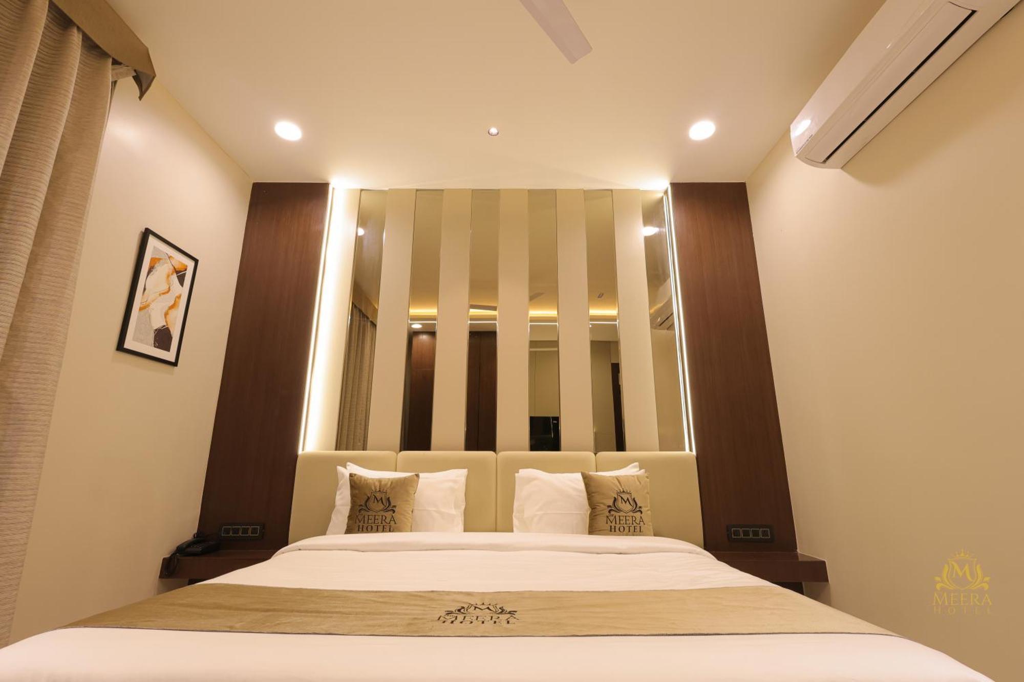 The Meera Hotel Ujjain Dış mekan fotoğraf
