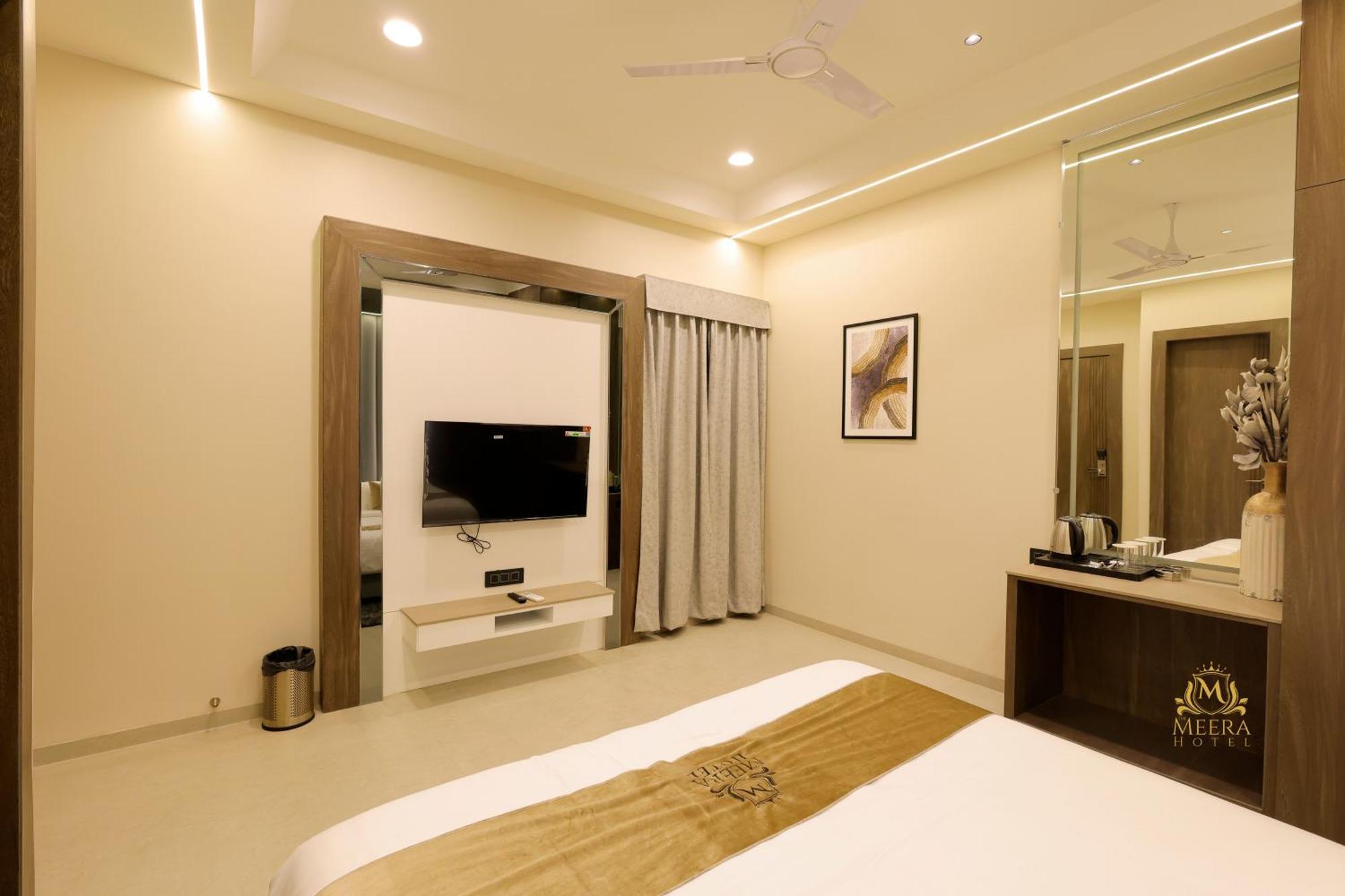 The Meera Hotel Ujjain Dış mekan fotoğraf
